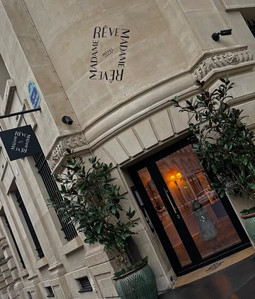 マダム レーヴ (Hotel Madame Rêve)