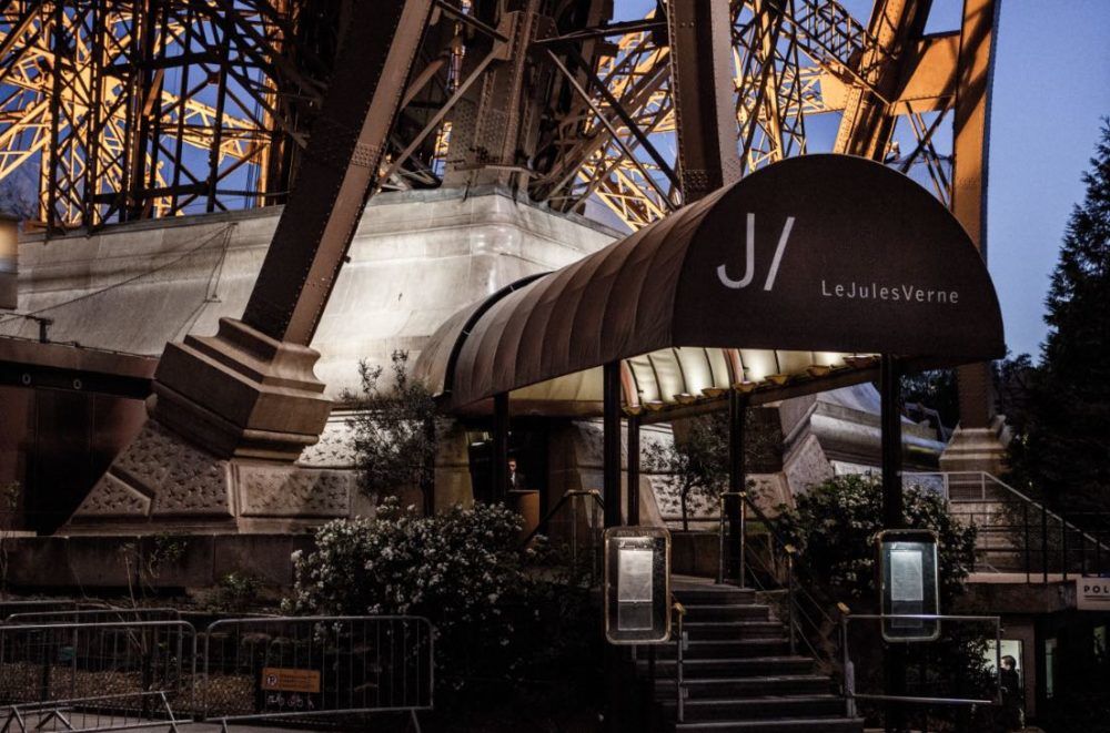 ル・ジュール・ヴェルヌの店先