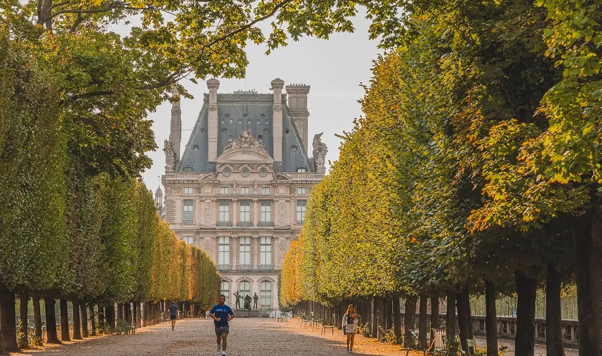 【チュイルリー公園】ルーヴル美術館近くの美しい庭園・写真...