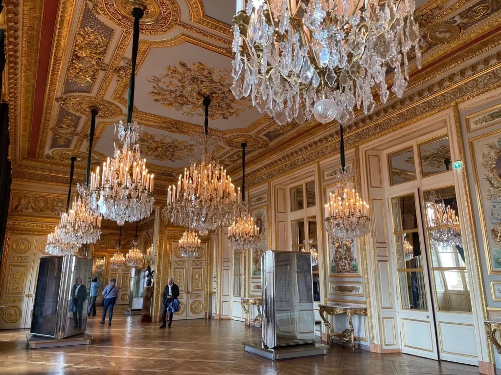 コンコルド広場に面したサロン