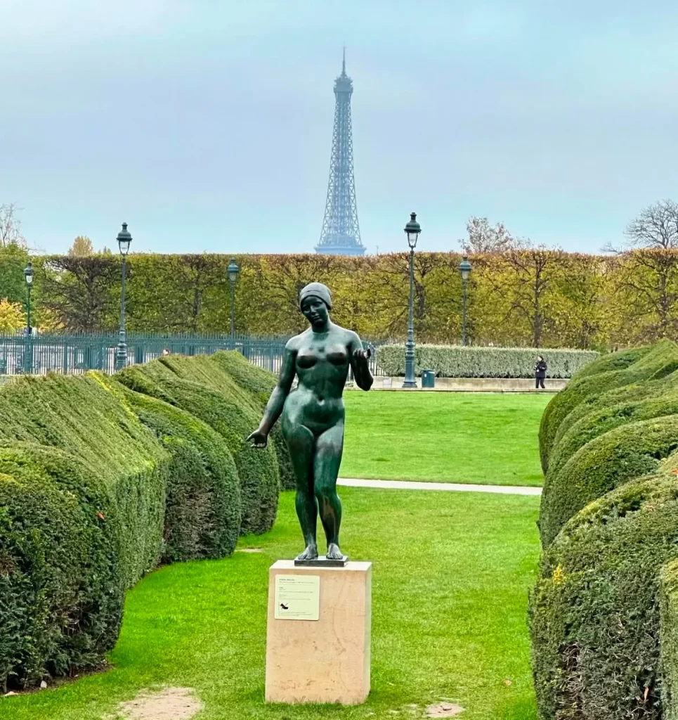 チュイルリー庭園 エッフェル塔
チュイルリー庭園 写真