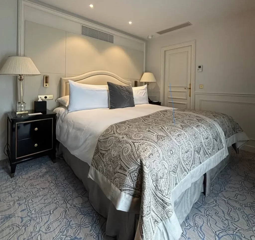 インターコンチネンタル パリ